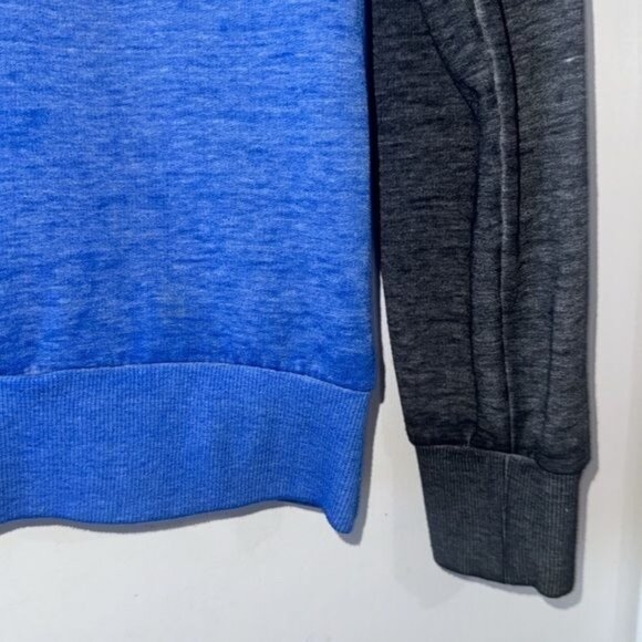 Chevrolet American Classic Logo Sweatshirt S Blue & Gray Raglan Sleeves GM Offic - Picture 3 of 6